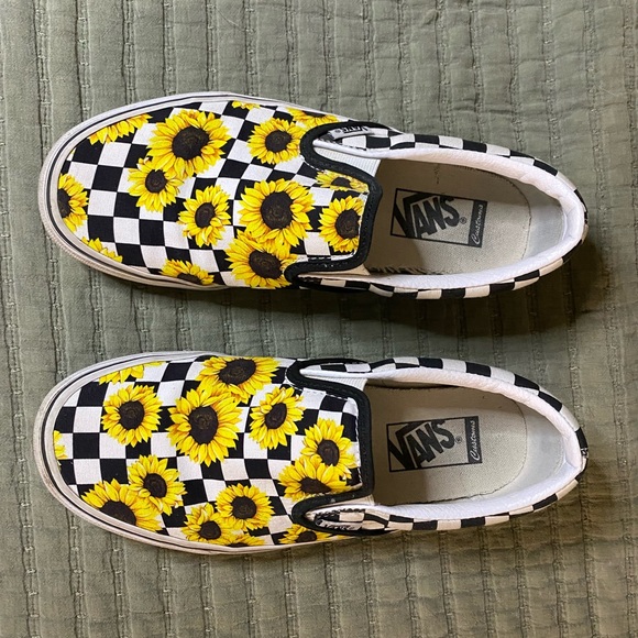 Vans Shoes - Never worn, great condition